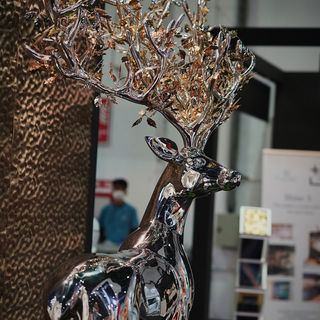 STAINLESS STEEL DEER INSTALLATION