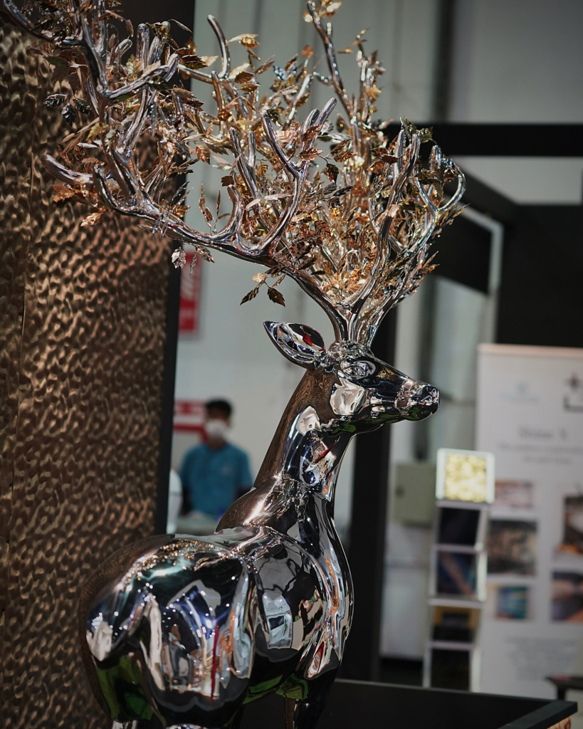 STAINLESS STEEL DEER INSTALLATION