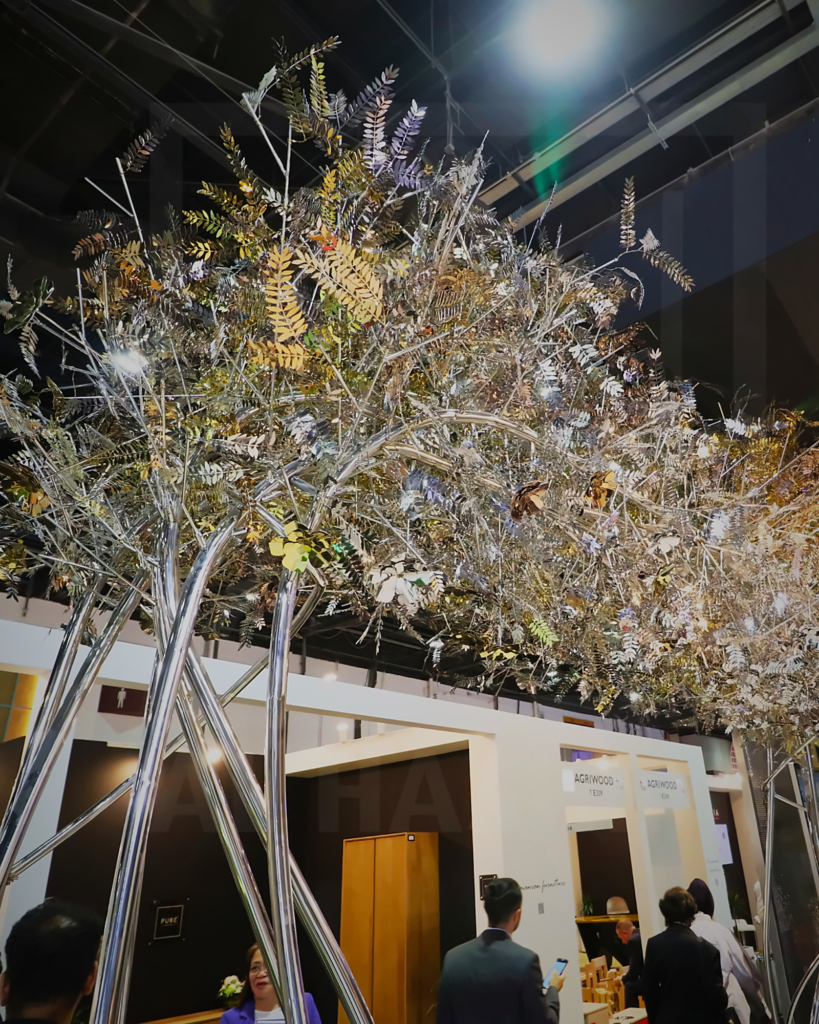 STAINLESS STEEL ENTRANCE TREE