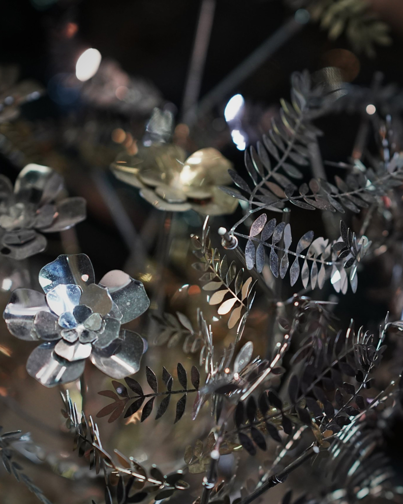 METAL FLOWERS